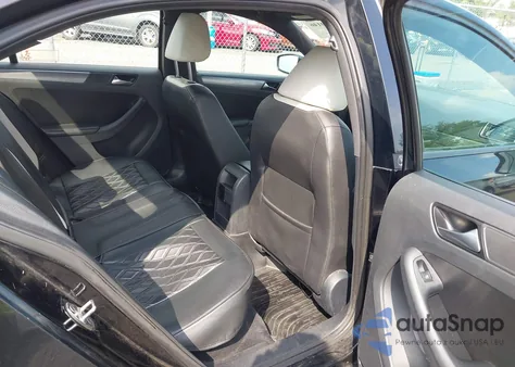 2016 Volkswagen Jetta 1.8T Sport from USA, damaged, VIN 3VWD17AJ1GM391453